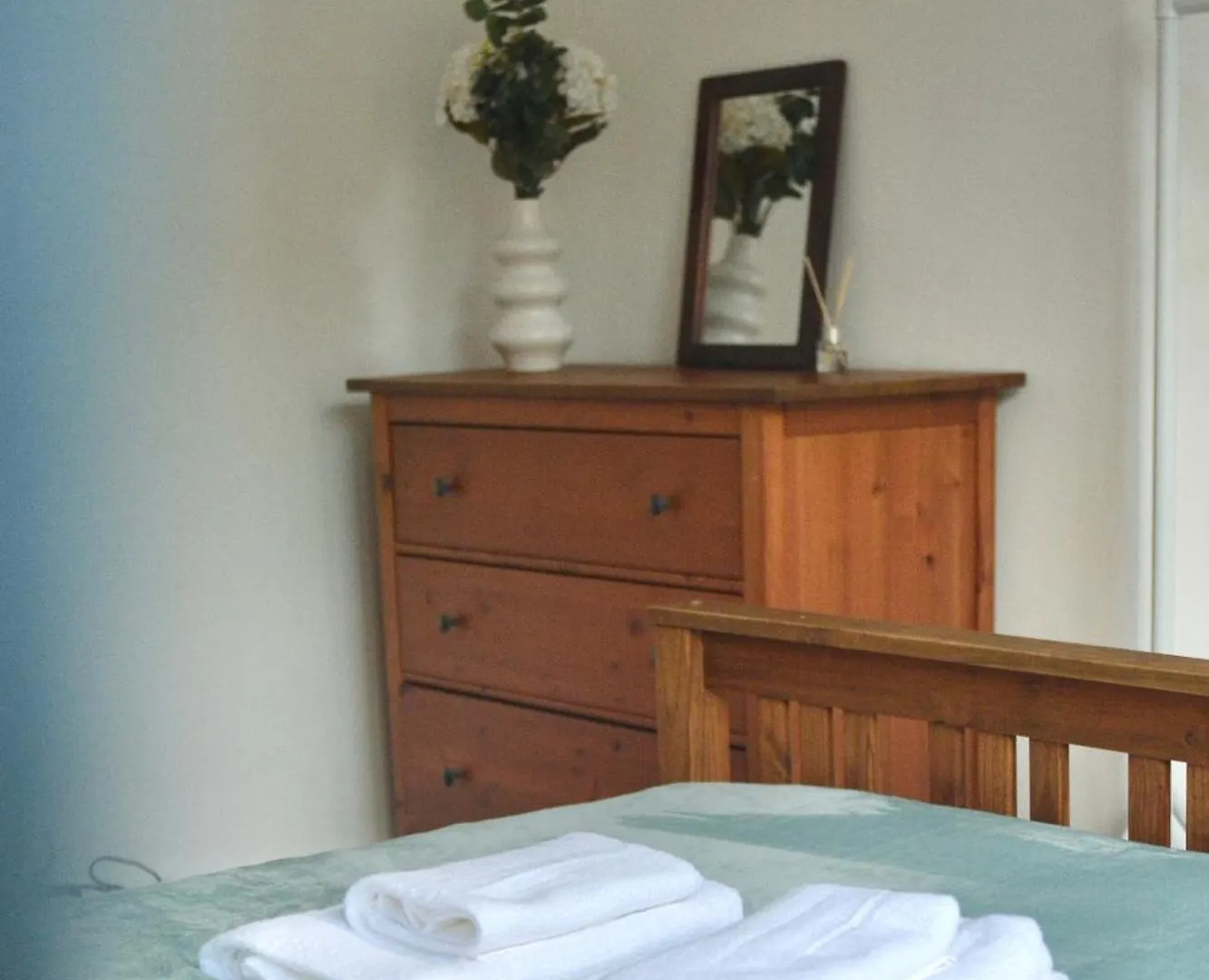 Victorian Amazing Three Bedroom London Apartment