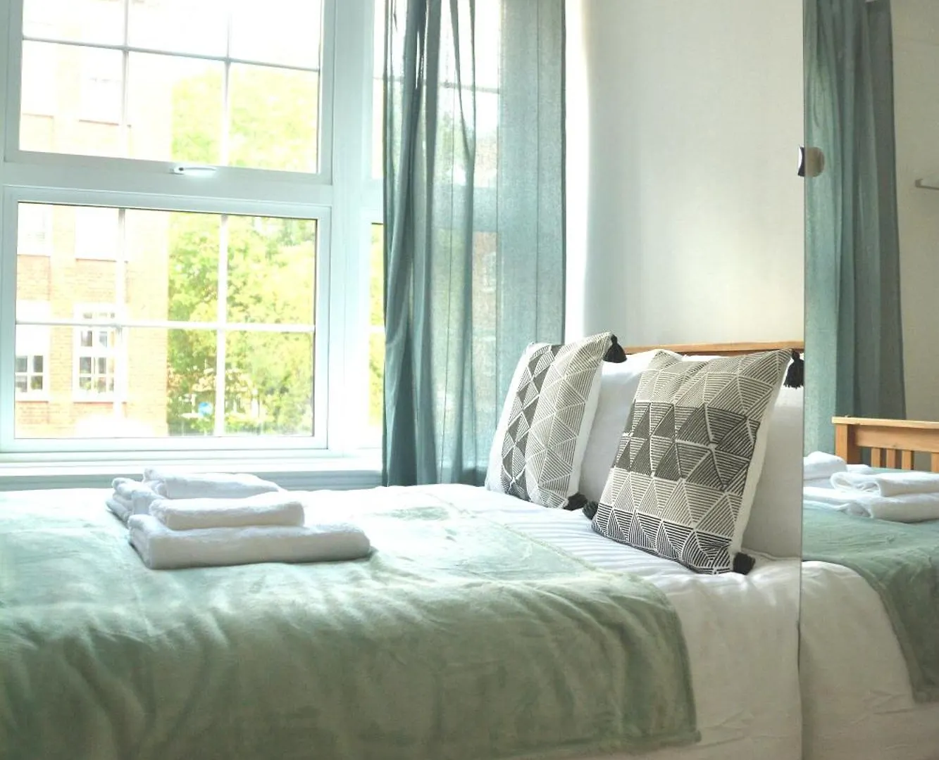 Victorian Amazing Three Bedroom London